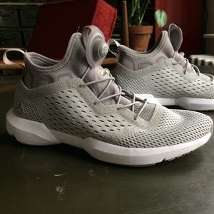 REEBOK Pump Plus 2.0 //  Size 7